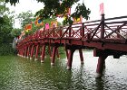 IMG 0470  Den røde bro der fører over til Ngoc Son templet - Hanoi